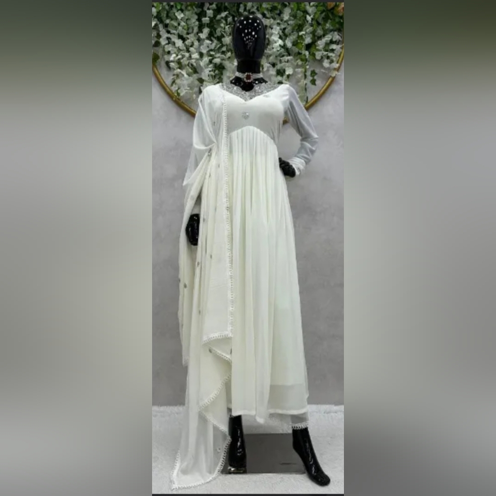 Dress Made In India - Picture 7 of 9
